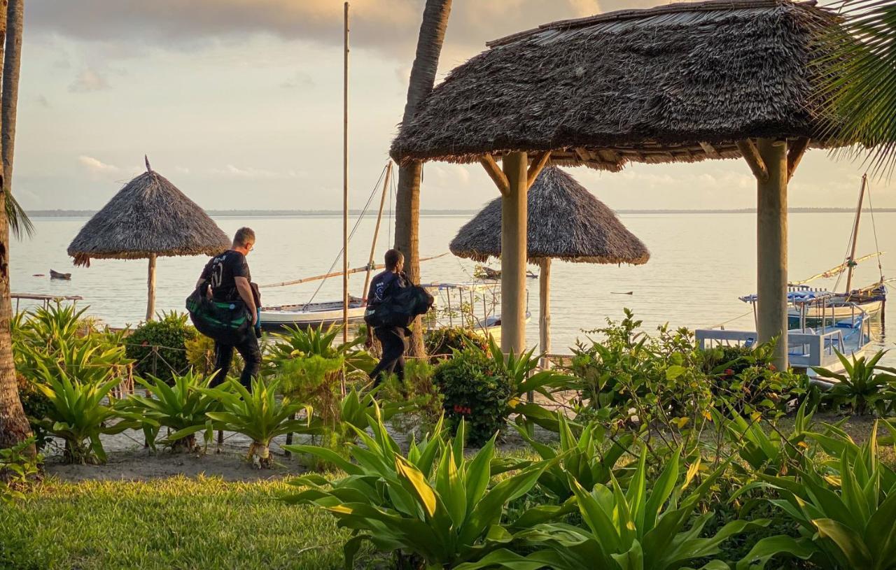 ホテル Butiama Marine Camp Utende エクステリア 写真