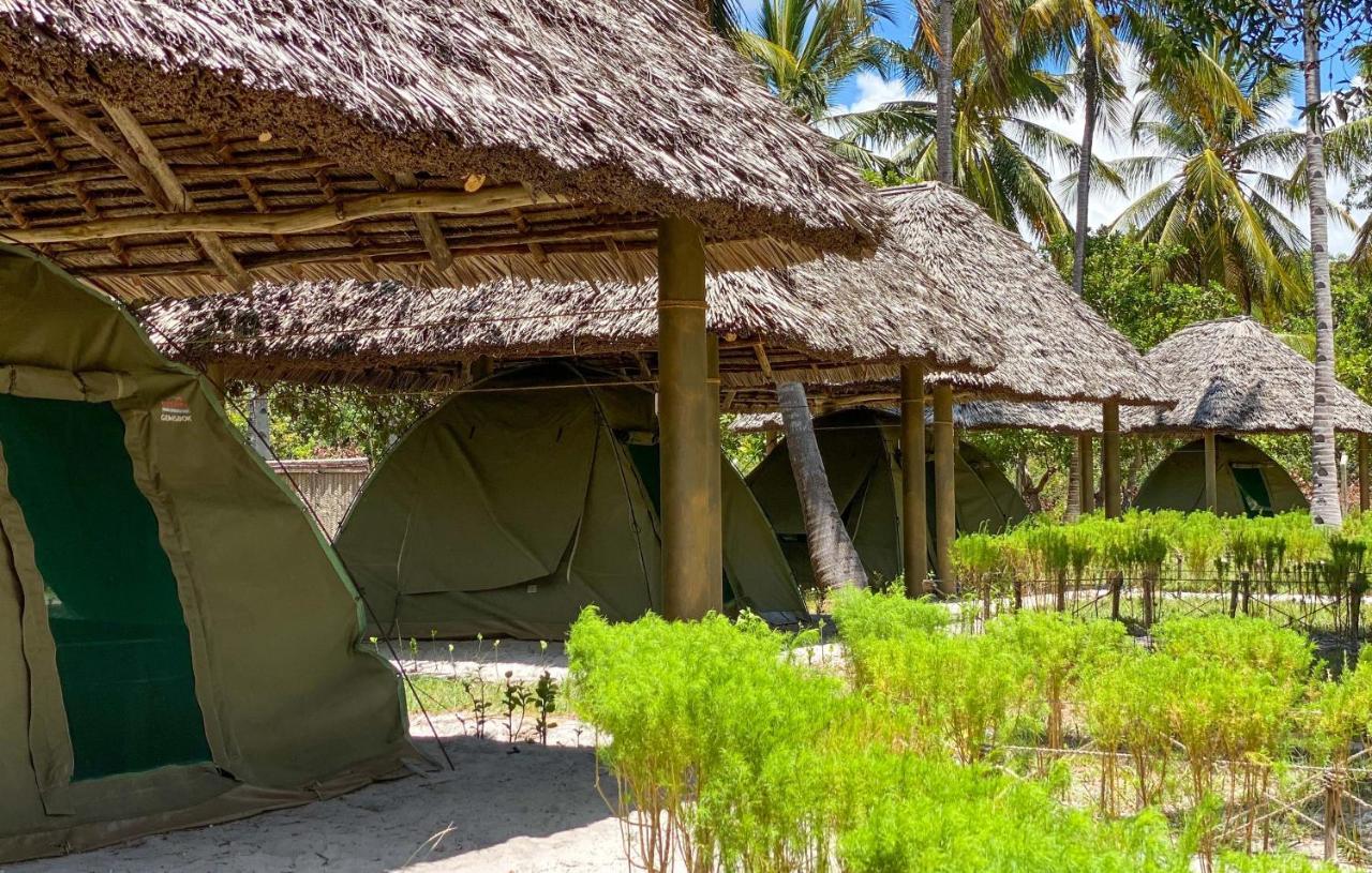 ホテル Butiama Marine Camp Utende エクステリア 写真