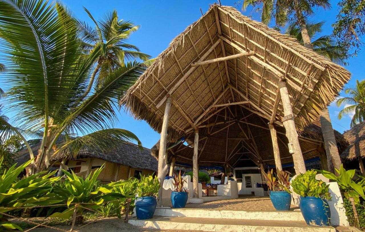 ホテル Butiama Marine Camp Utende エクステリア 写真
