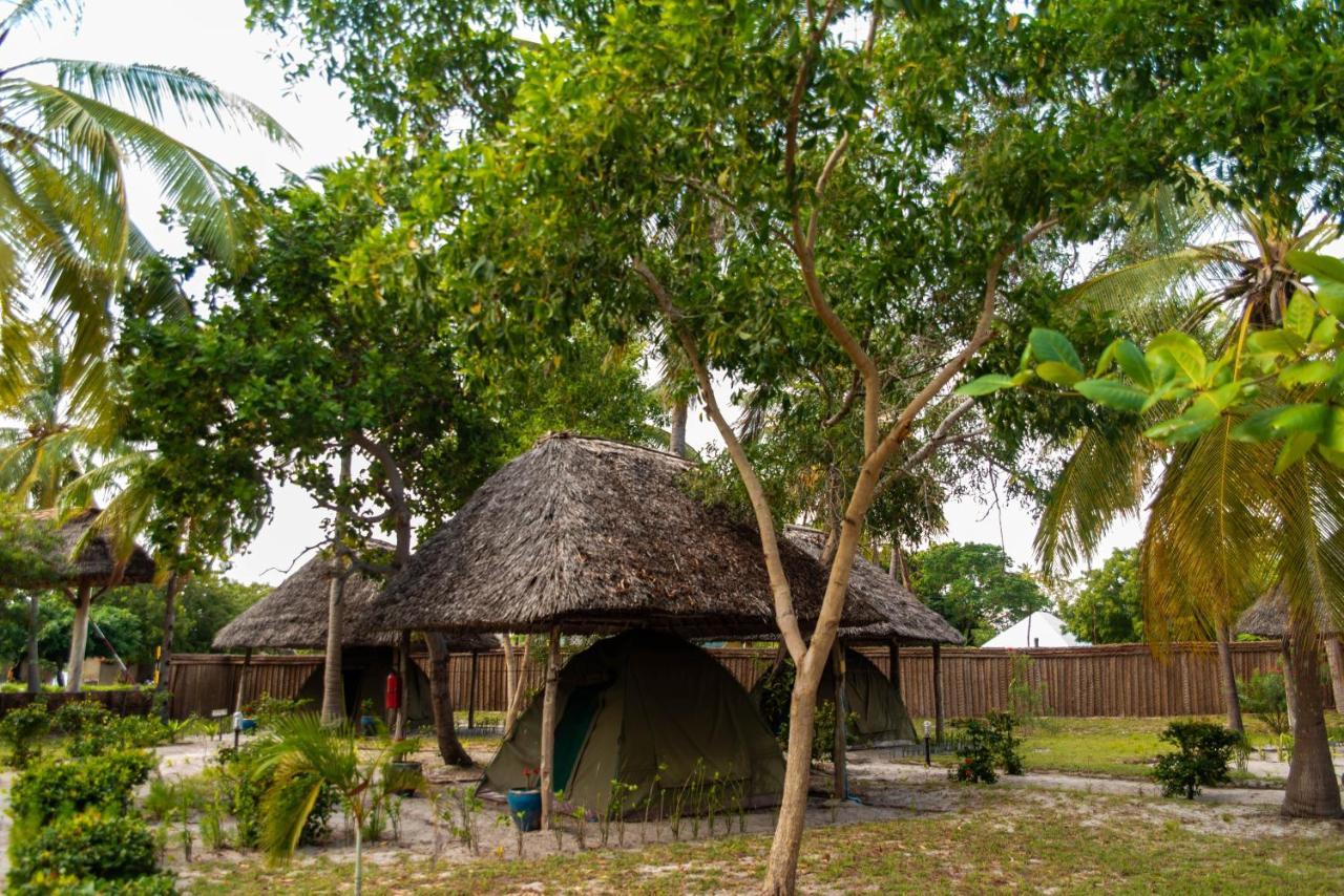 ホテル Butiama Marine Camp Utende エクステリア 写真