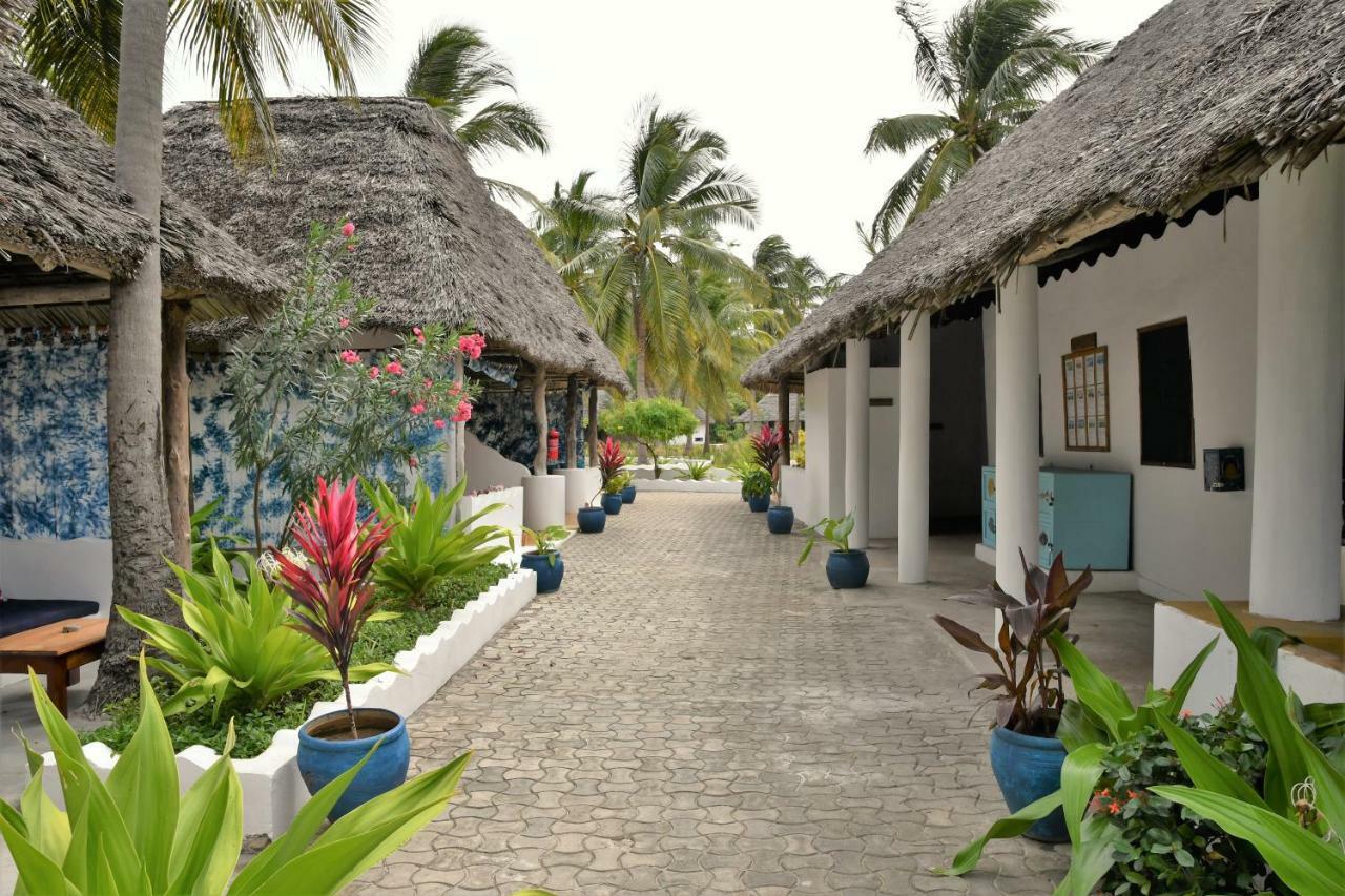 ホテル Butiama Marine Camp Utende エクステリア 写真